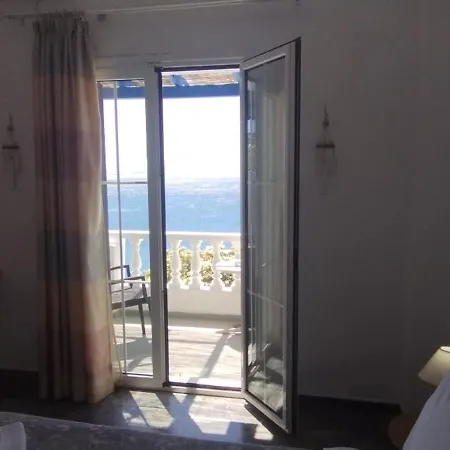 Hotel apartamentowy Marisini Sea View